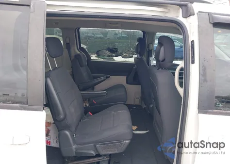 2010 Dodge Grand Caravan Hero z USA, uszkodzony, nr VIN 2D4RN3D1XAR363591